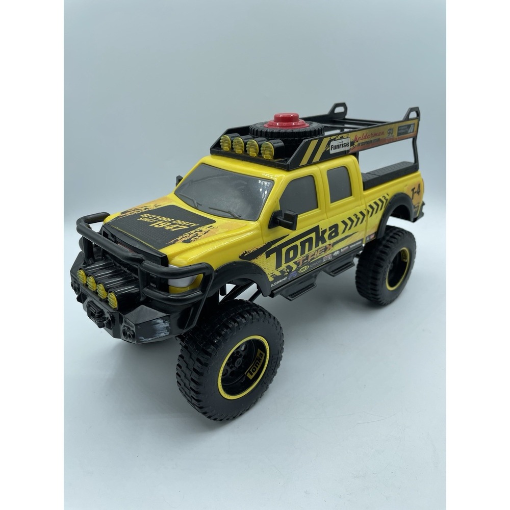 Hasbro Tonka 2012 Funrise To4 Pressed Steel Road Service Rrecker Tow Truck